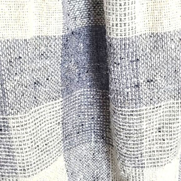 Gray & Beige Plaid Wool Skirt, Size 16 - Picture 3 of 6